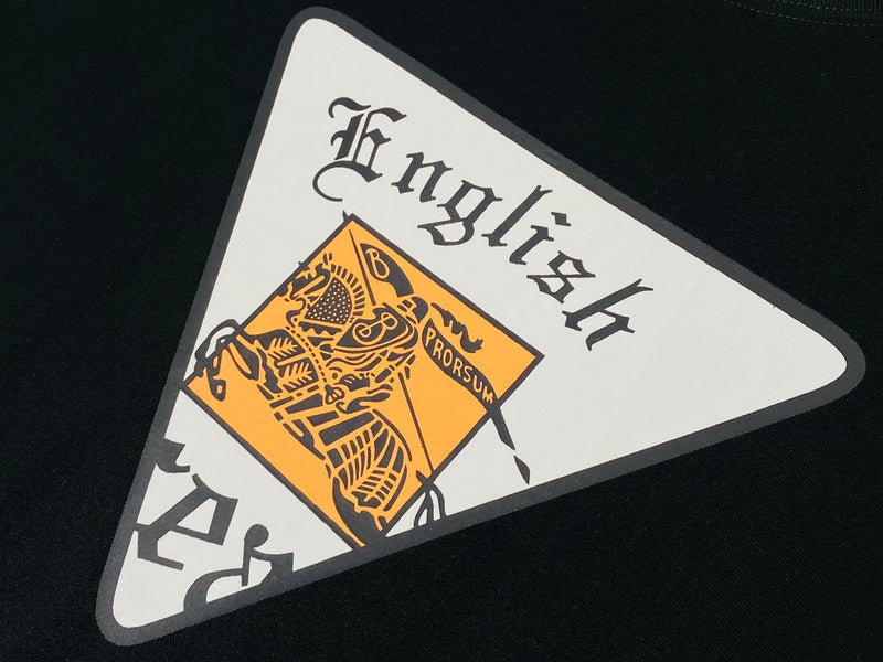 Three-quarter angle view of Burberry luxury piece style No.258