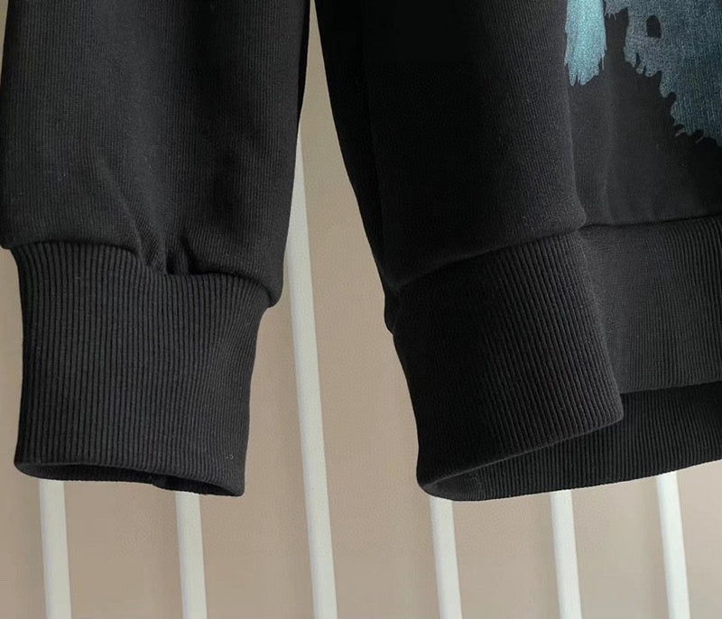 Full silhouette view of Givenchy luxury piece style No.199