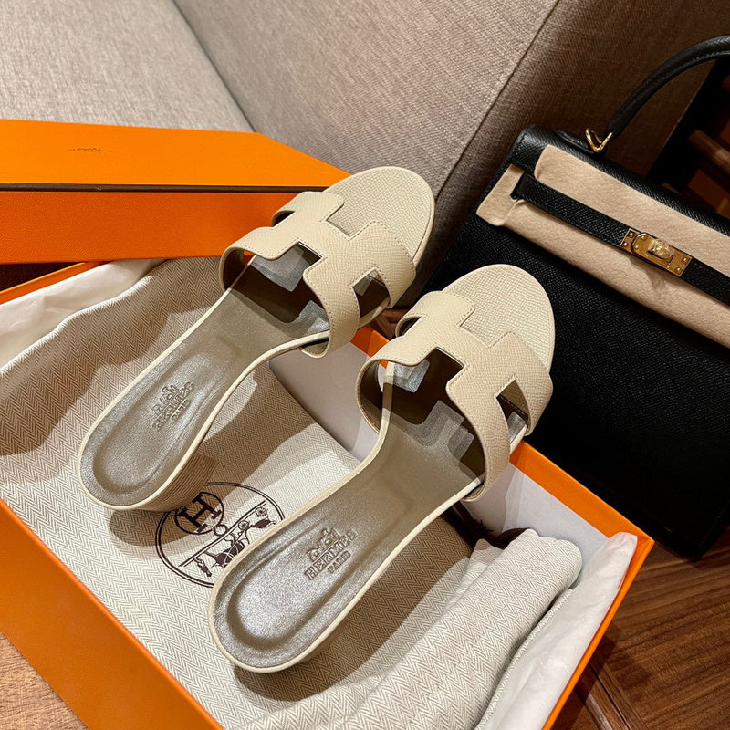 Hermès Tan Crisscross Strap Sandals - Sole Detail View