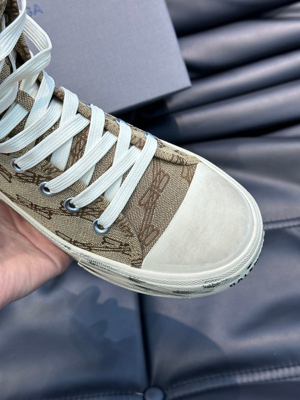 Balenciaga shoes Style 077 - top view showing design