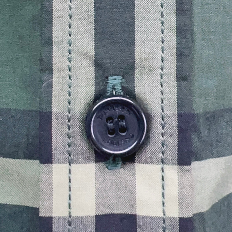 Full silhouette view of Burberry luxury piece style No.061