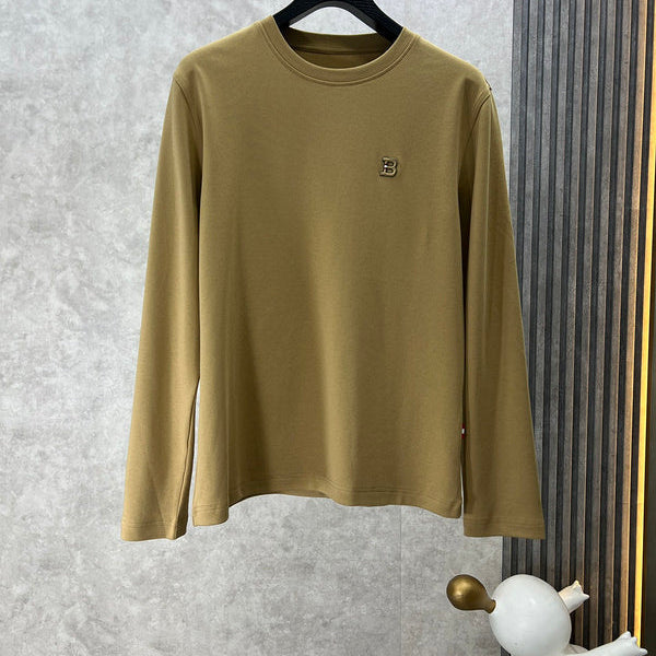 Side profile view of Burberry luxury piece style No.523