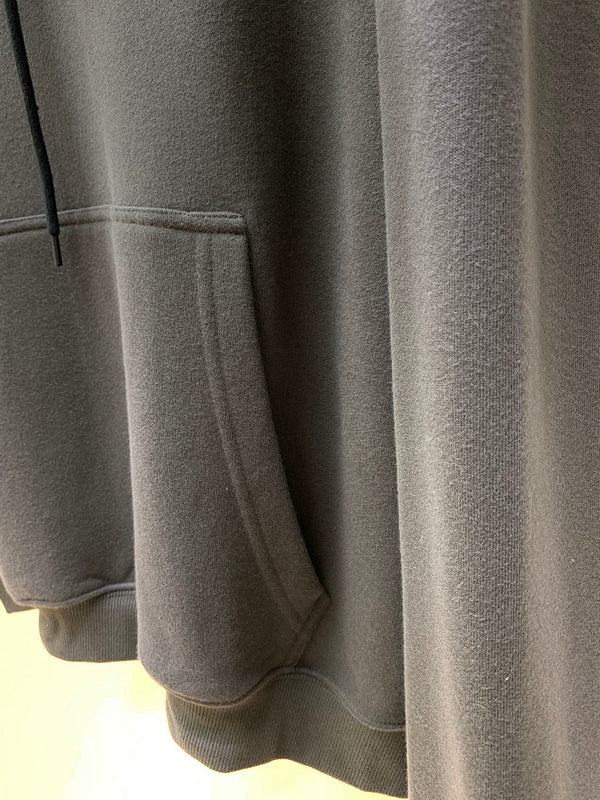 Texture and finish detail of Balenciaga luxury piece style No.525