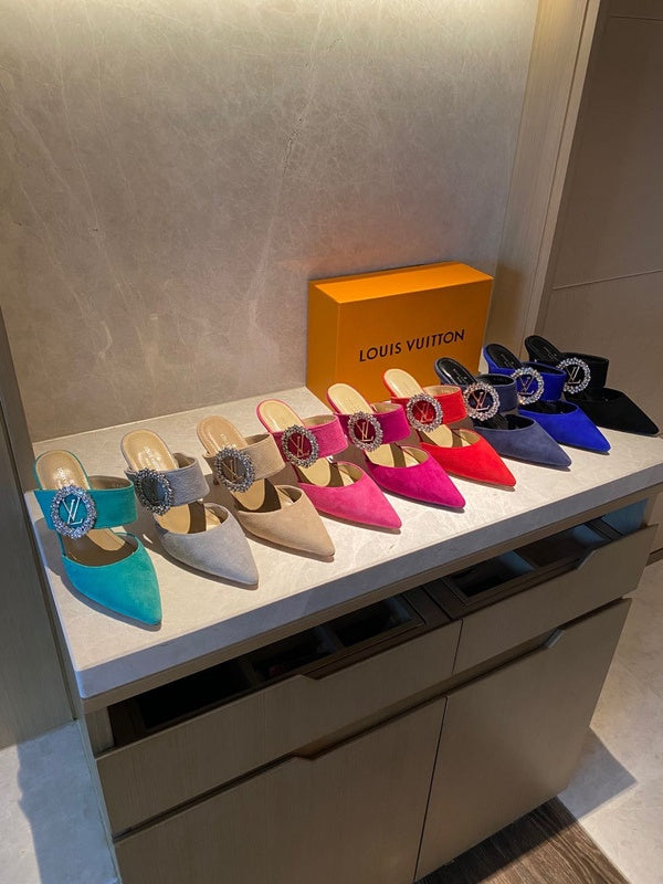 Louis Vuitton shoes Style 266 - top view showing design
