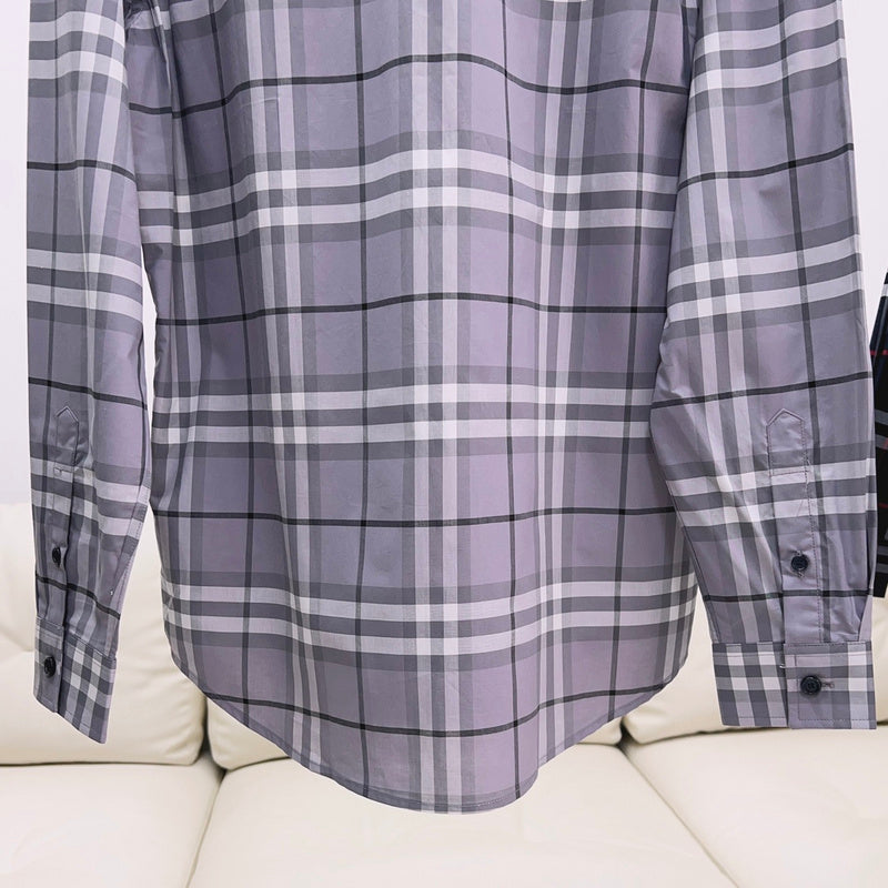 Front view of Burberry luxury piece style No.068
