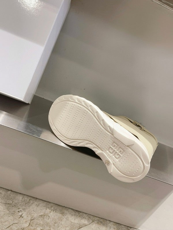 Givenchy shoes Style 164 - side profile detail