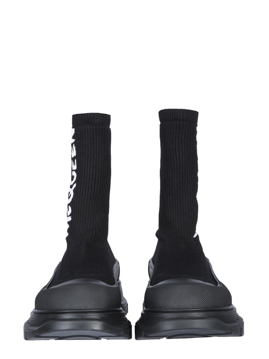 Alexander McQueen Shoes? Alexander Mcqueen Men Tread Slick Boot Premium Designer Casual Shoes