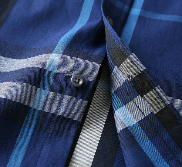 Back view of Burberry luxury piece style No.078
