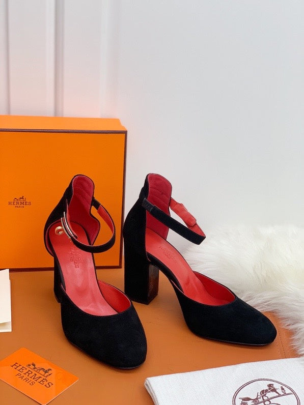 Hermès Camel Ankle Boots - Angled View