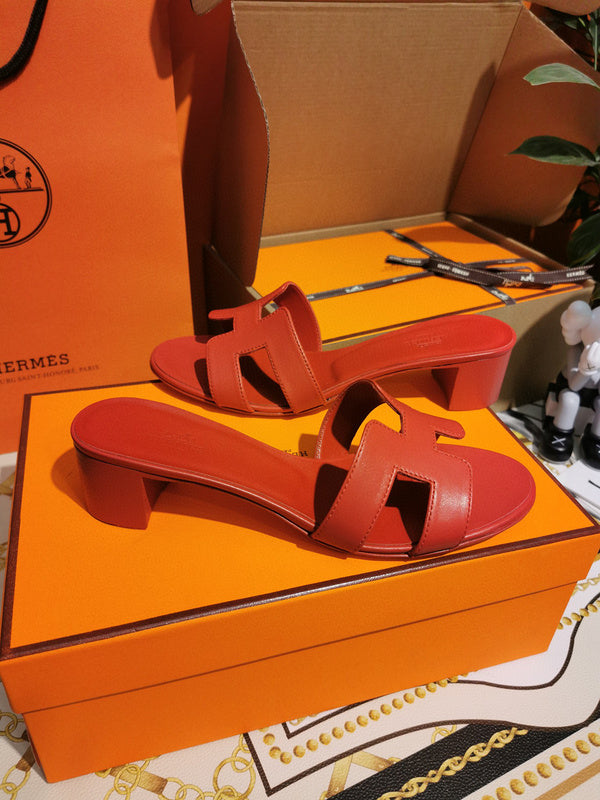 Hermes sandals Style 016 - top view showing design