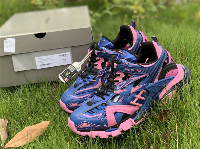 Balenciaga shoes Style 403 - packaging and accessories