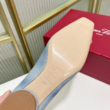 Side profile view of Roger Vivier luxury piece style No.103