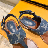 Full silhouette view of Louis Vuitton luxury piece style No.077