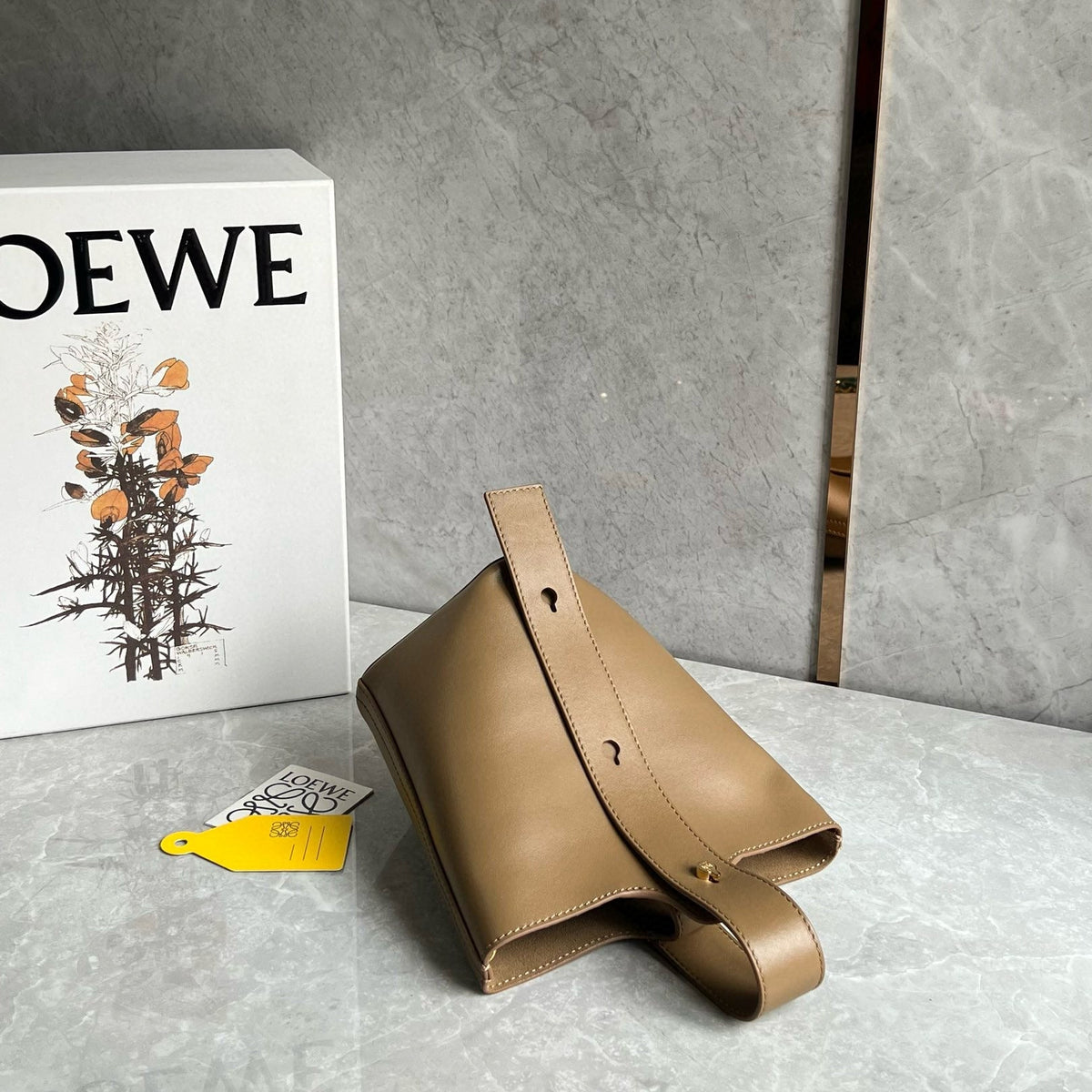 Bags- Loew Mini Pebble Bucket Bag Elegant Everyday Designer Handbag