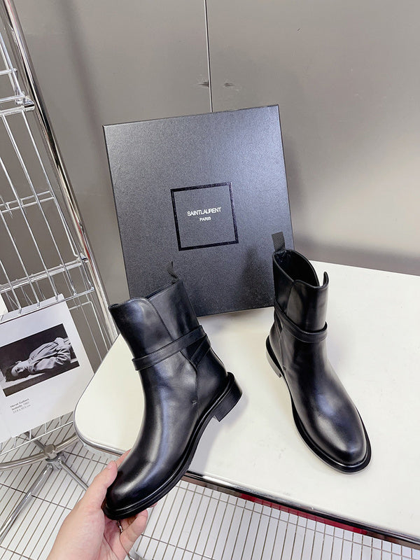 Full silhouette view of Saint Laurent luxury piece style No.041