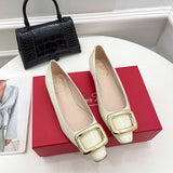 Side profile view of Roger Vivier luxury piece style No.051