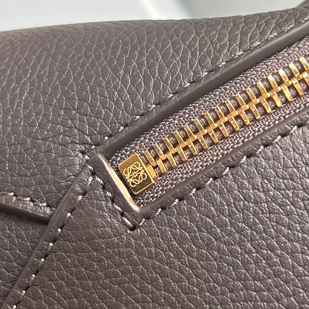 Bags- Loew Small Puzzle Edge Bag Elegant Everyday Designer Handbag