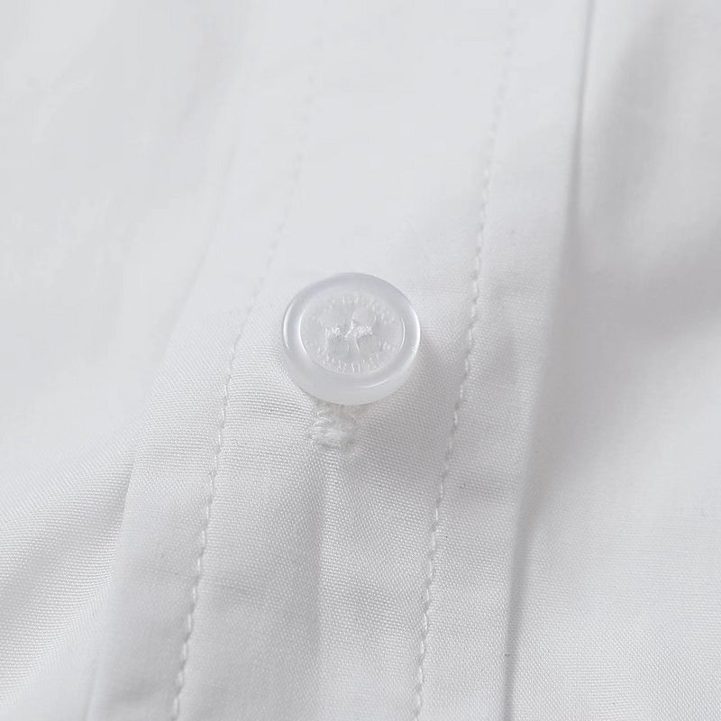 Styling view of Burberry luxury piece style No.032