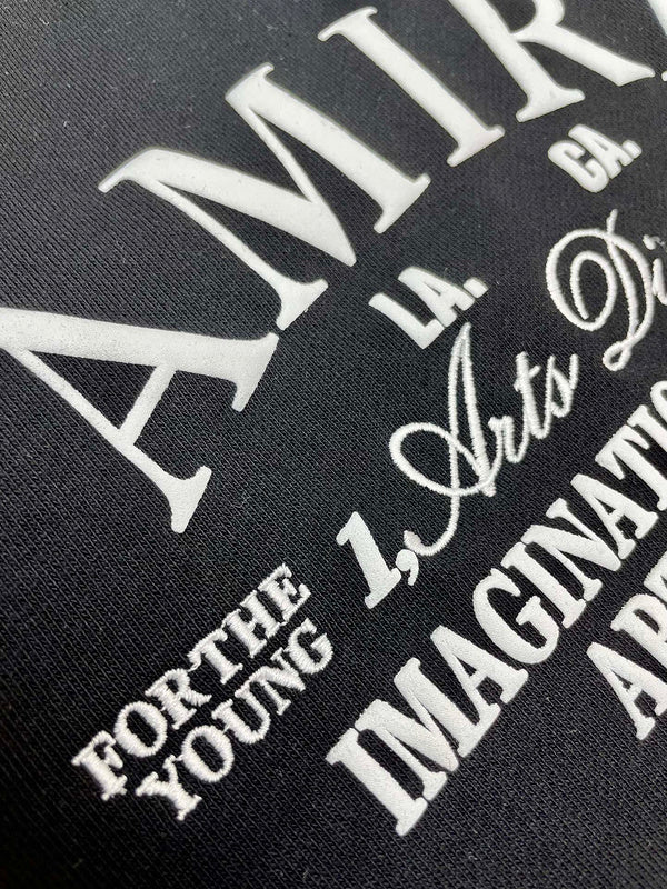 Full silhouette view of Amiri luxury piece style No.071