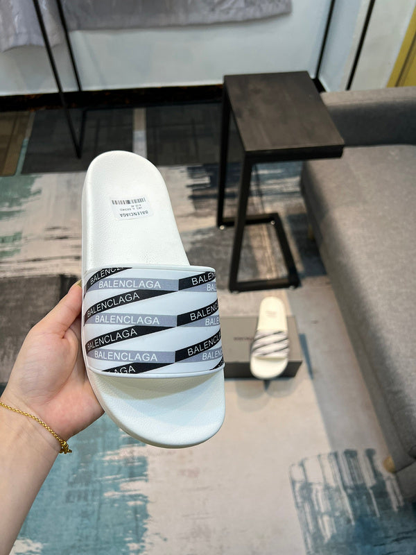Balenciaga sandals Style 024 - back heel detail