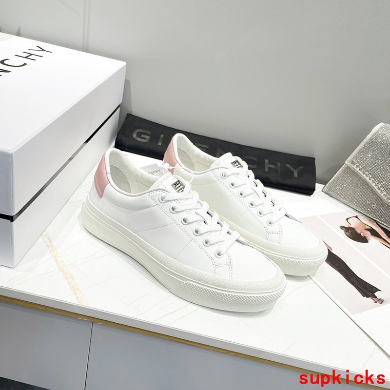 Givenchy shoes Style 097 - packaging and accessories