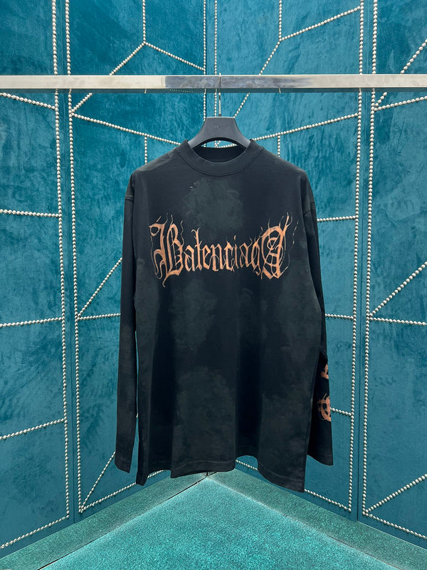 Side profile view of Balenciaga luxury piece style No.090