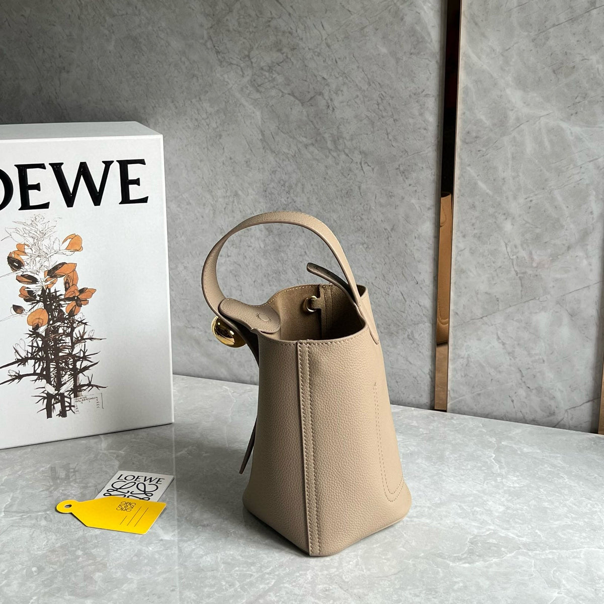 Bags- Loew Mini Pebble Bucket Bag Elegant Everyday Designer Handbag
