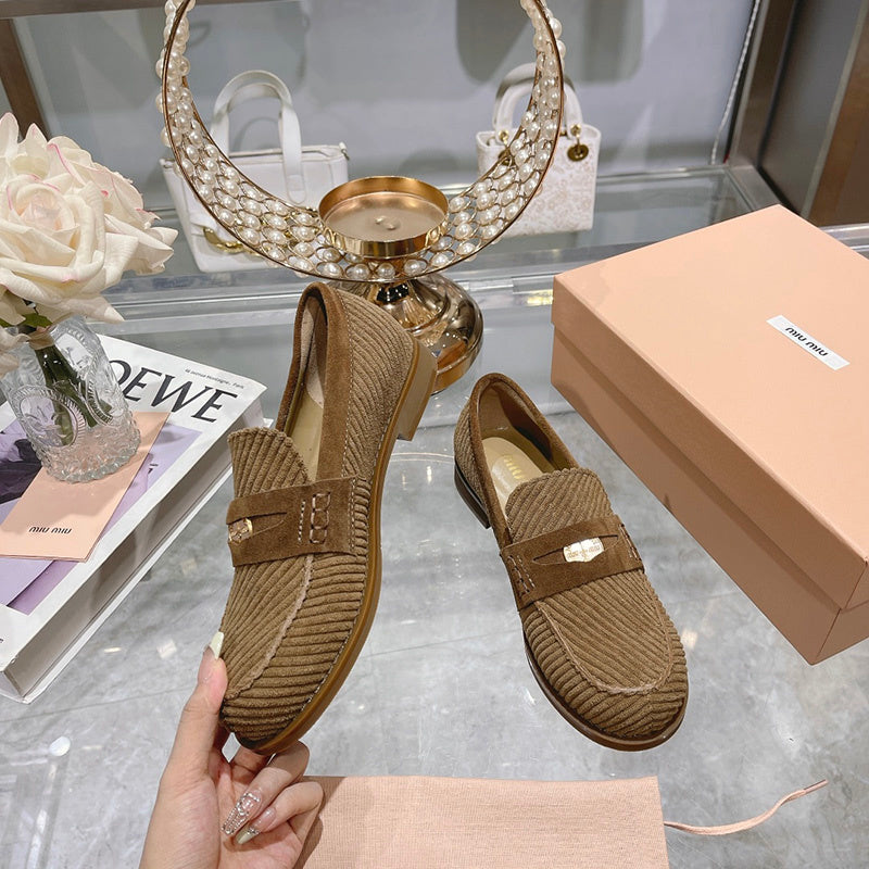 Styling view of Miu Miu luxury piece style No.094