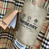 Full silhouette view of Burberry luxury piece style No.039