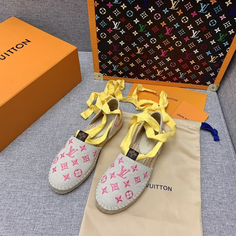 Louis Vuitton shoes Style 305 - logo and branding close-up