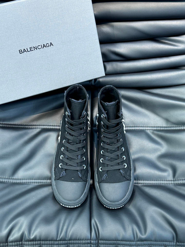 Balenciaga shoes Style 073 - angled studio shot