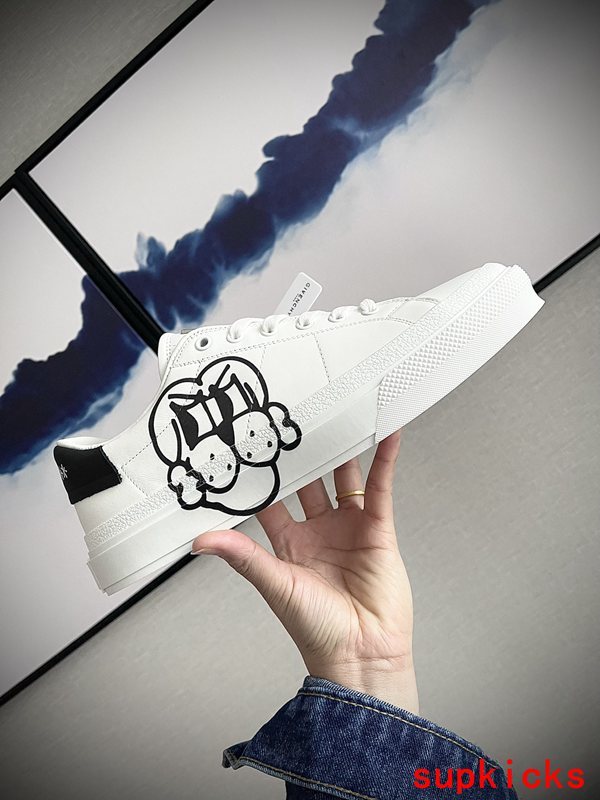Givenchy shoes Style 003 - packaging and accessories