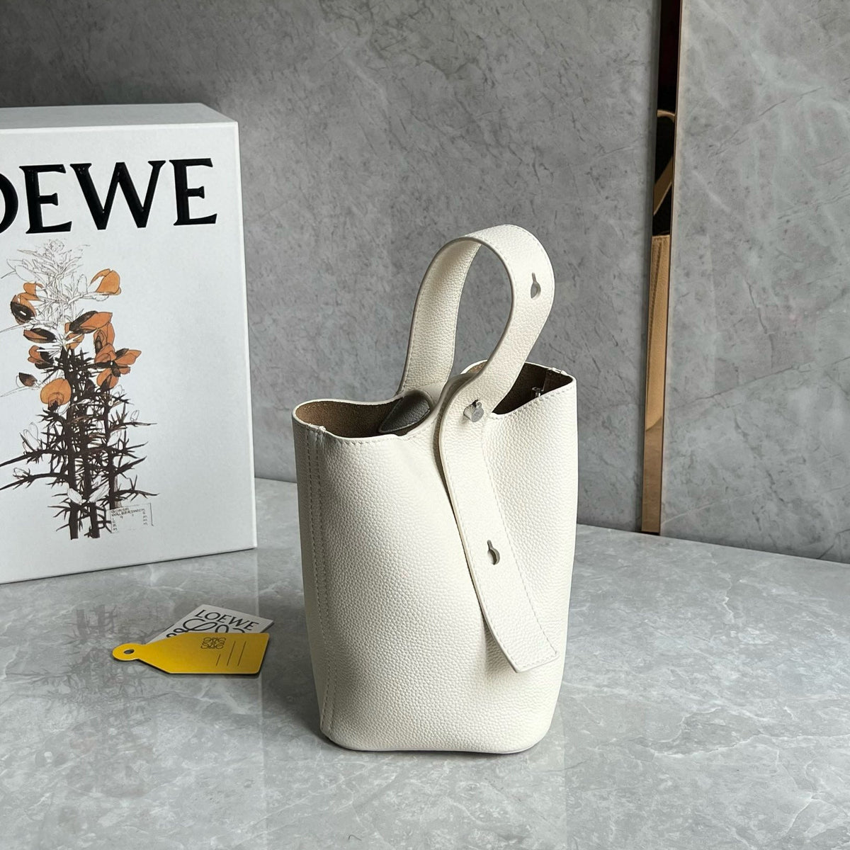 Bags- Loew Mini Pebble Bucket Bag Elegant Everyday Designer Handbag