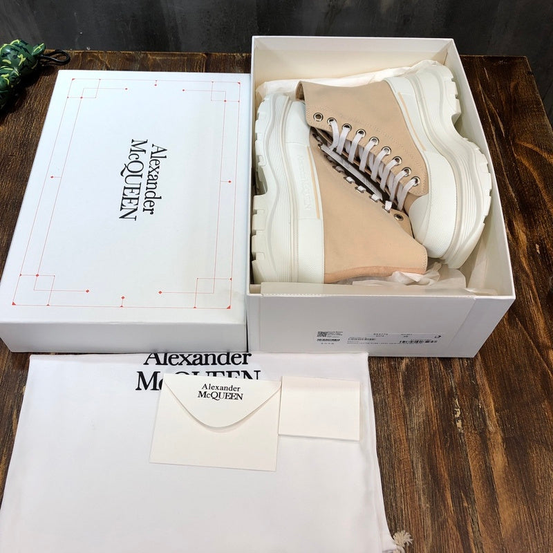 Alexander McQueen shoes Style 265 - logo and branding close-up