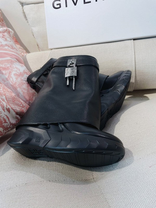 Givenchy shoes Style 172 - side profile detail