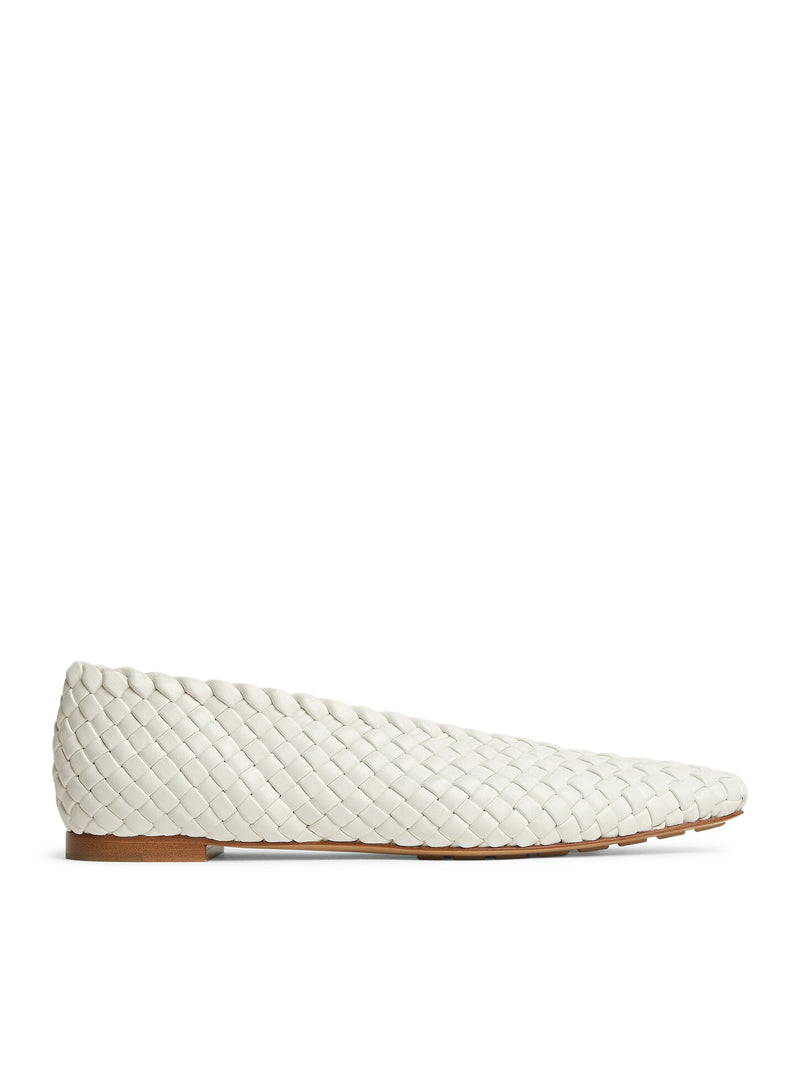 Bottega Veneta flats luxury designer piece front view