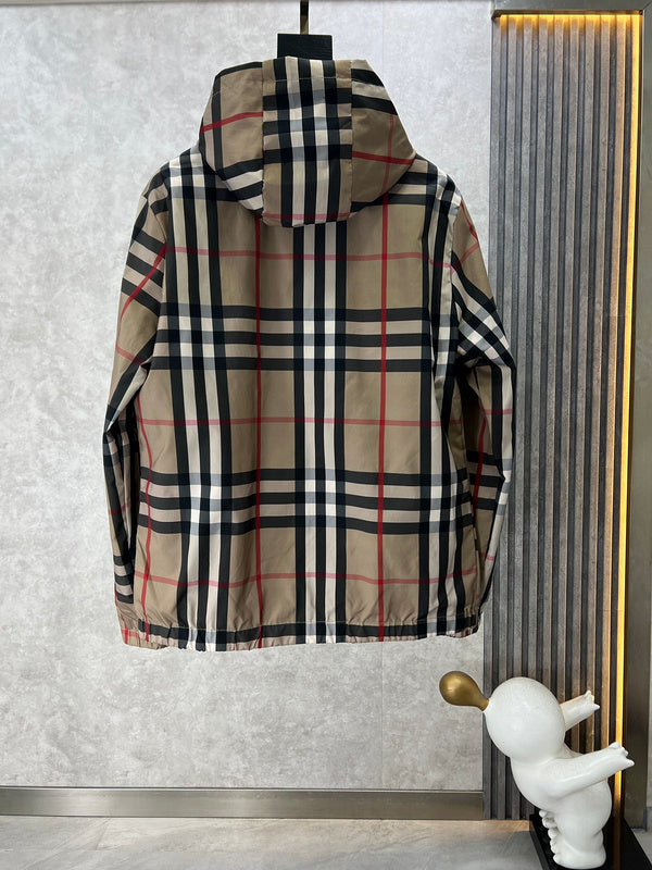 Three-quarter angle view of Burberry luxury piece style No.356