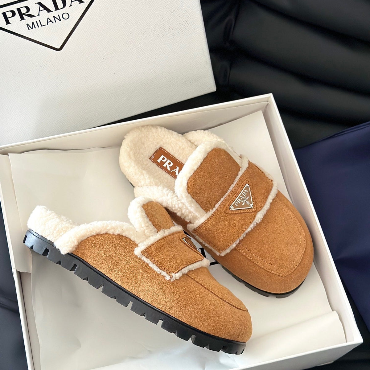 Accessories- Pd Shearling Slippers Luxury Designer Fashion Accessory