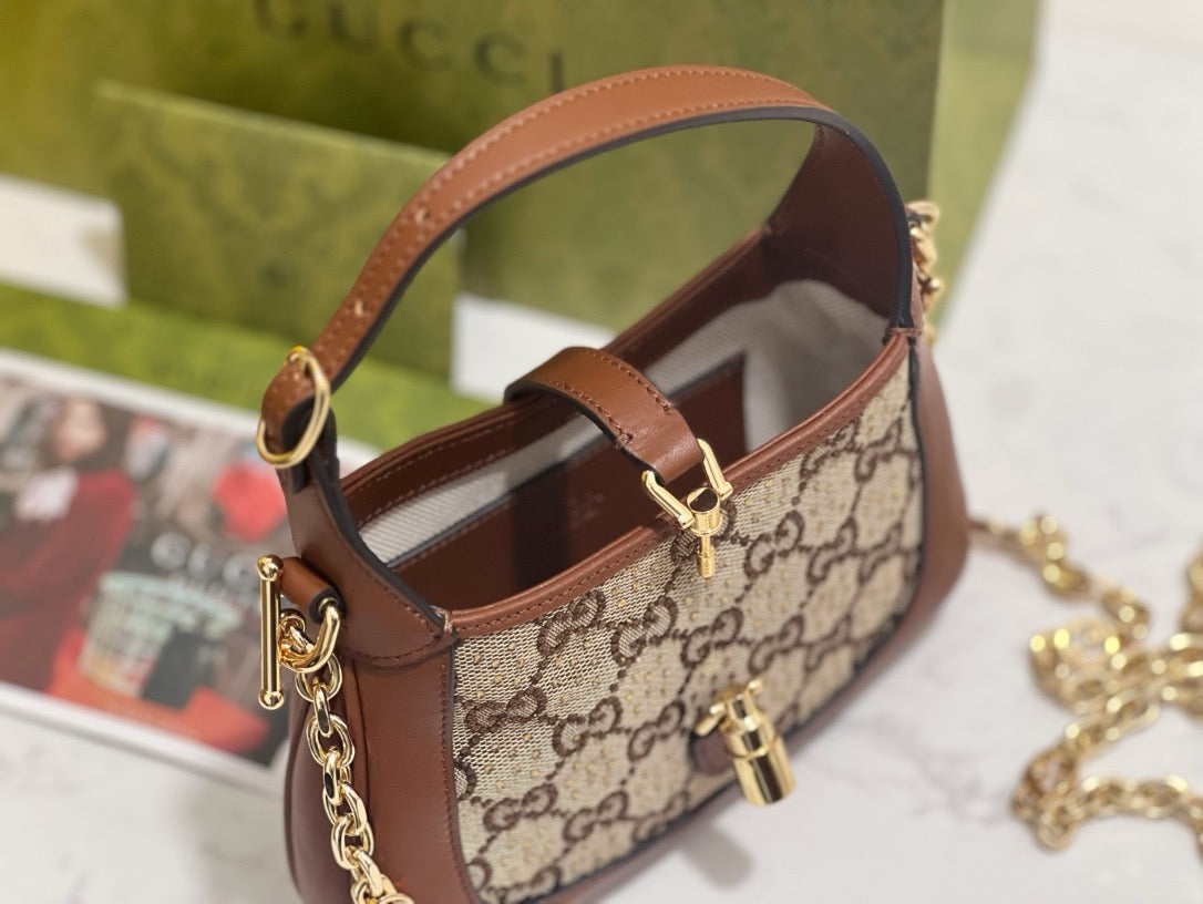 Gucci Jackie 1961 Crystals Mini Bag detail shot – designer craftsmanship and quality