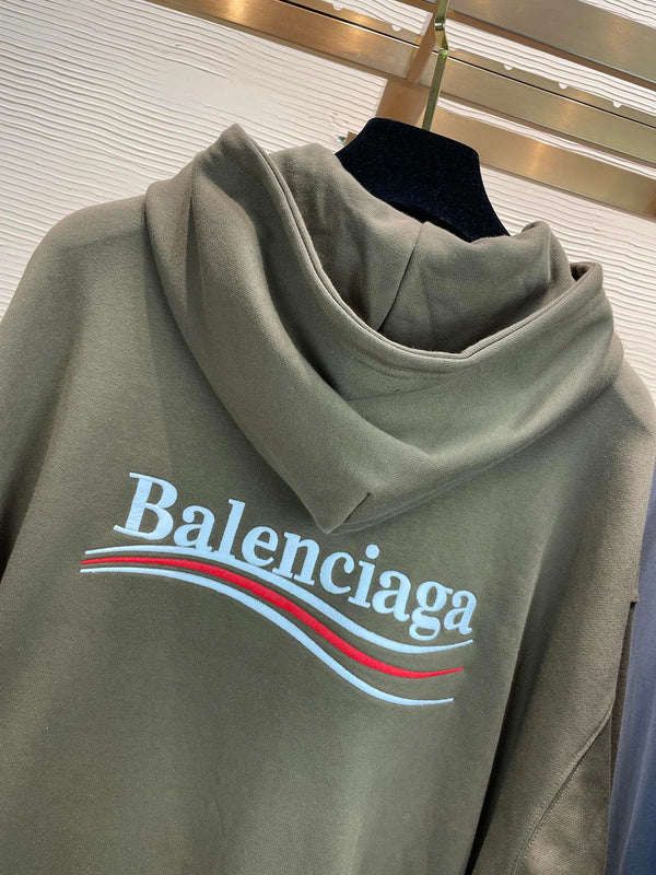 Texture and finish detail of Balenciaga luxury piece style No.197