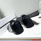Givenchy shoes Style 057 - sole and craftsmanship detail