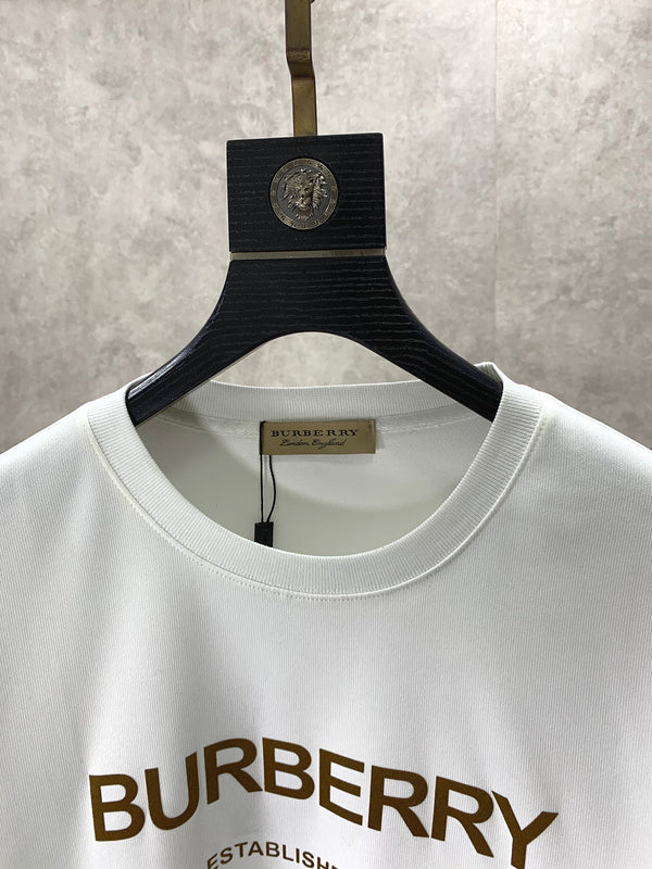 Back view of Burberry luxury piece style No.010