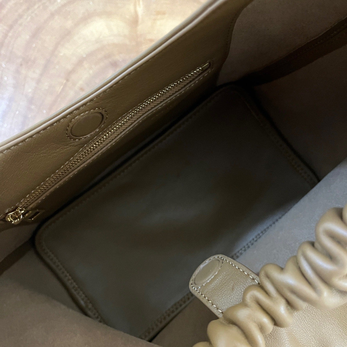 Bags- Loew Small Squeeze Bag Luxury Designer Leather Handbag