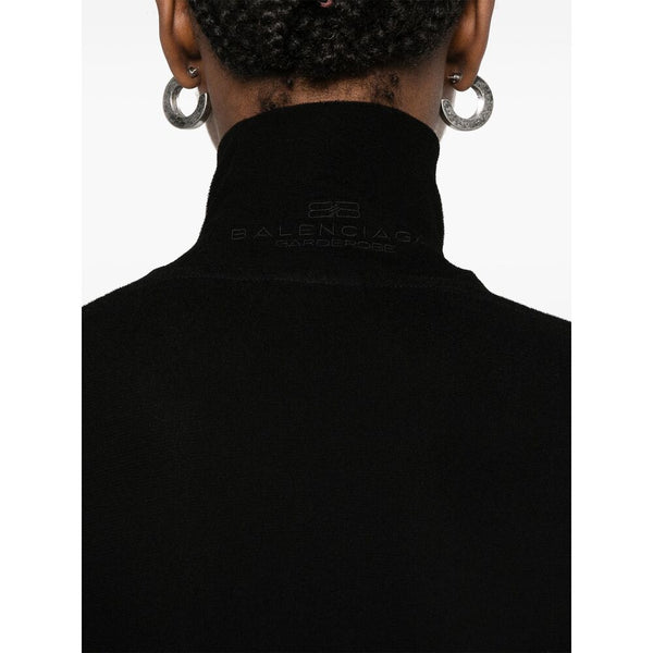 Balenciaga premium tee shirts detail and craftsmanship close-up