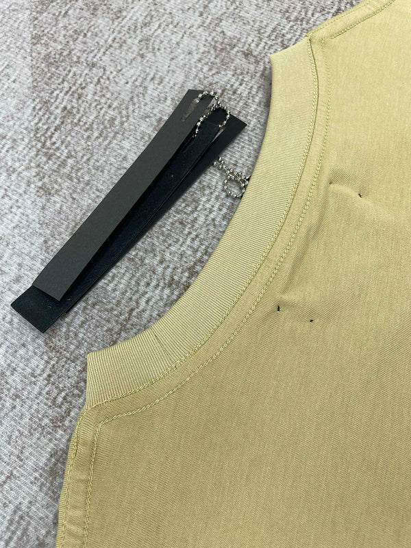 Front view of Amiri luxury piece style No.139