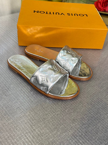 Louis Vuitton shoes Style 271 - top view showing design