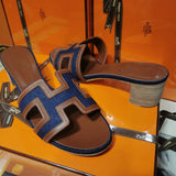 Hermès Chocolate Brown Platform Sandals - Toe Detail View