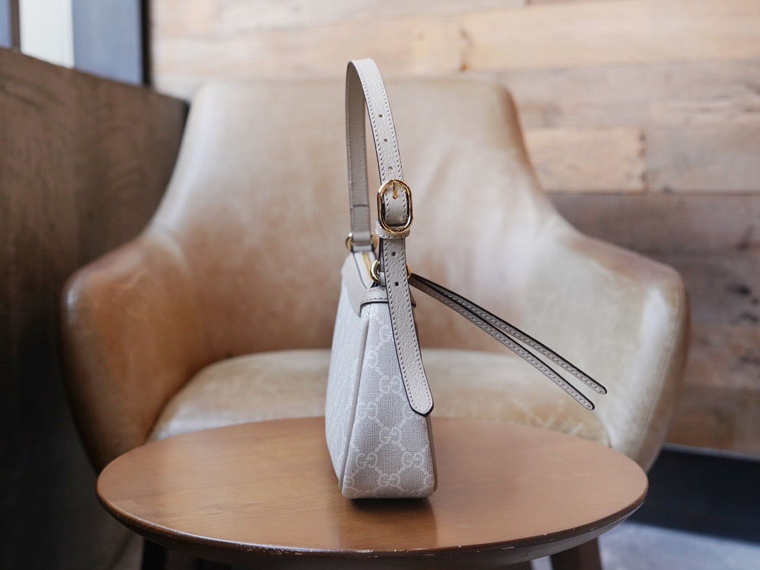 Gucci Ophidia Small Handbag detail shot – designer craftsmanship and quality
