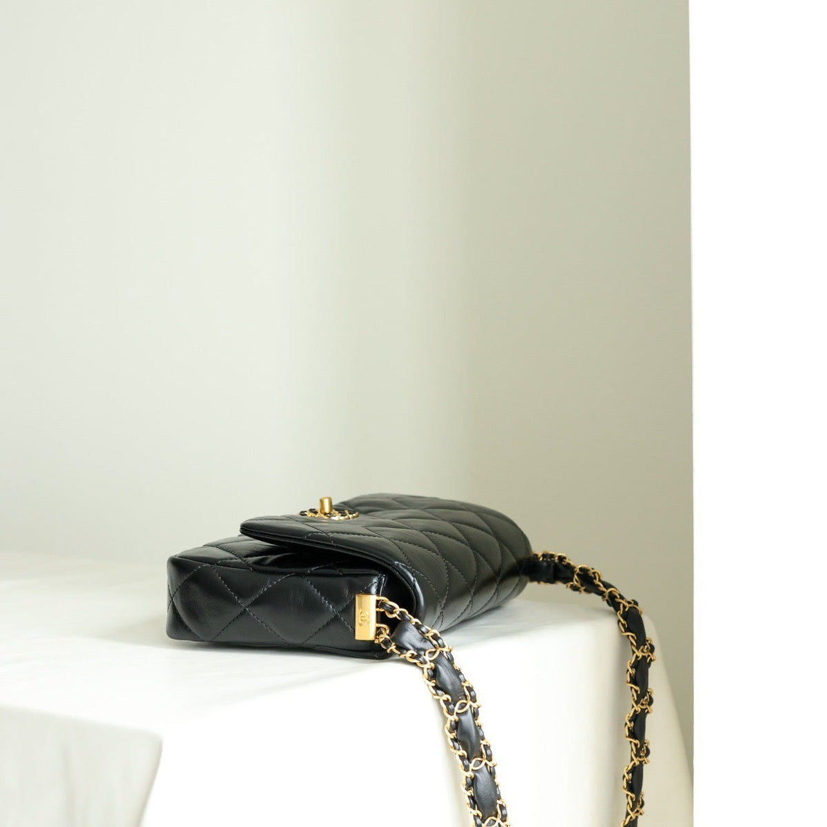 Front view of Chanel 23K Bag premium bag