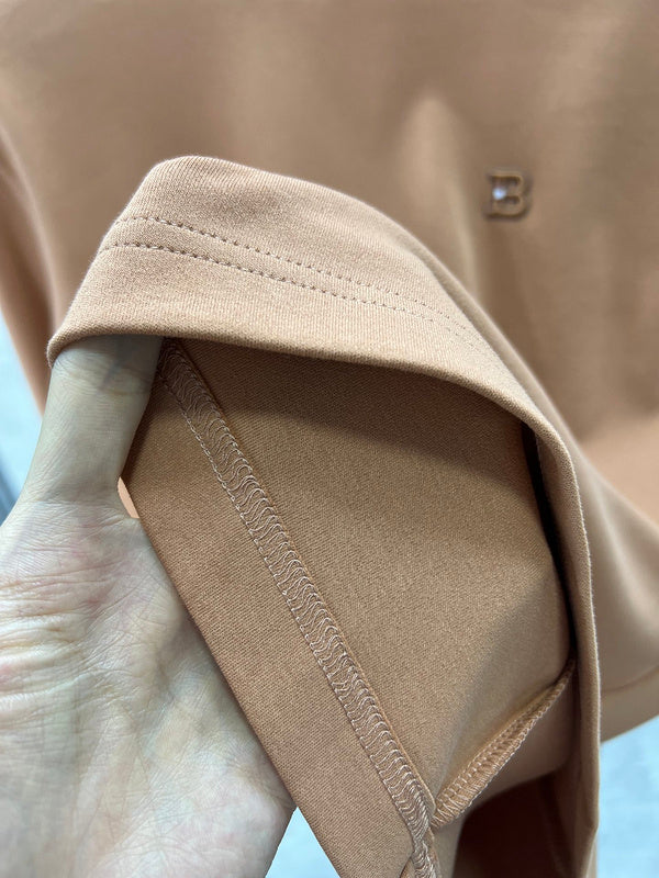 Styling view of Burberry luxury piece style No.520